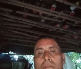 Santod, 54, San Salvador