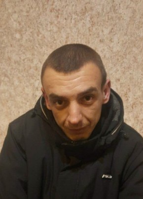 Александр из Монино 18 лет