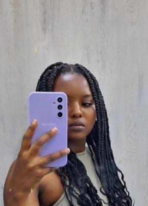 Leila, 22, Kenya, Nairobi