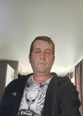 Сергей из Зимы 52 года