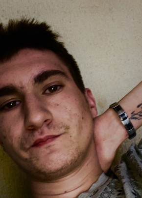 Кирилл из Хабаровска 22 года