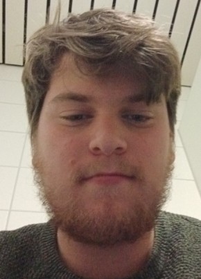 Leon Schott из Offenbach (Hessen) 22 года