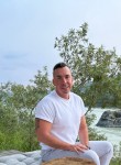 Maksim, 23, Saint Petersburg