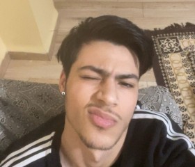 Haroun, 20, Cheboksary