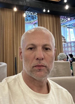 садриддин из Нижнекамска 52 года