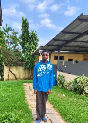 Augustin из Abidjan 30 лет