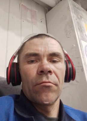 Денис из Ясногорска 19 лет