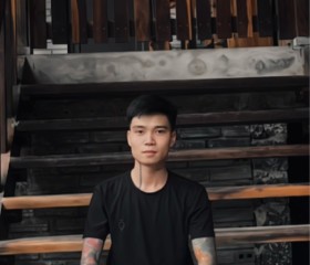 Chung, 23, Hanoi