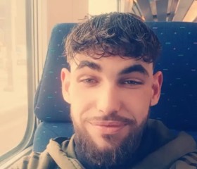 Louis, 23, Brussels
