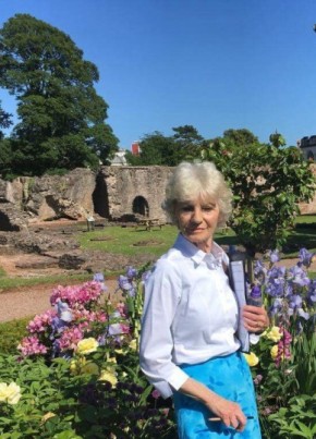 rose, 81, United Kingdom, Newton Abbot