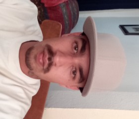 Eduardo, 29, Hemet
