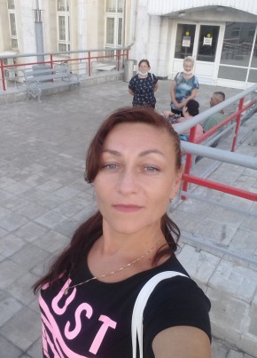 Елена, 52, Россия, Ханты-Мансийск