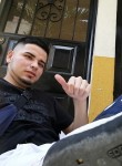 Alejandro, 25, Bogota