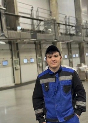 Али из Климовска 21 год