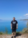 Shkelzen, 33  , Vlore