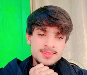 Shahzaib, 19, Hafizabad