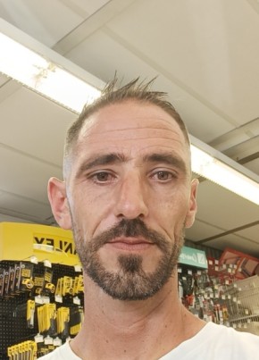 Marc, 36, République Française, La Valette-du-Var