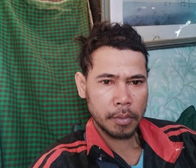 ต้อม, 18, Rafah