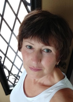 Лариса, 58, Россия, Санкт-Петербург