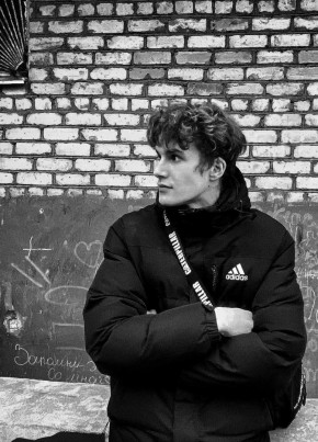 Никита из Донецка 20 лет