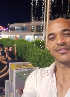 Walid, 34, Egypt, Hurghada