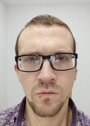 Михаил из Саратова 37 лет