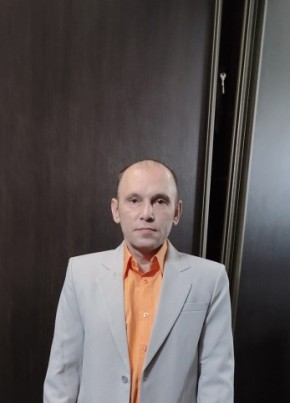 Сергей из Черногорска 44 года