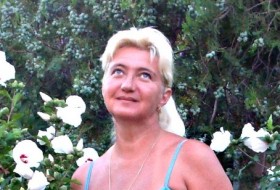 Elena, 57 - Just Me