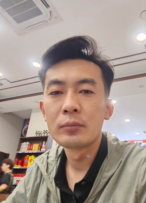 陈飞