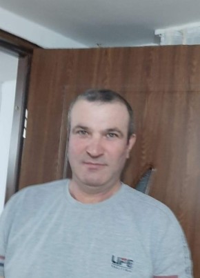 Emil из București 53 года