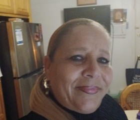 Aida, 52, West New York