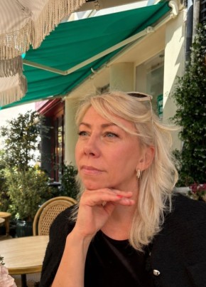 Nathalie Bou из Bordeaux 52 года
