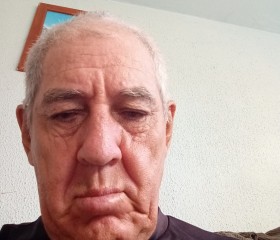 Hoarau clotaire, 68, Le Port