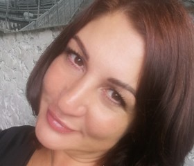 Veronika, 45, Saint Petersburg