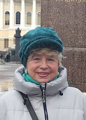 Лариса, 70, Россия, Санкт-Петербург