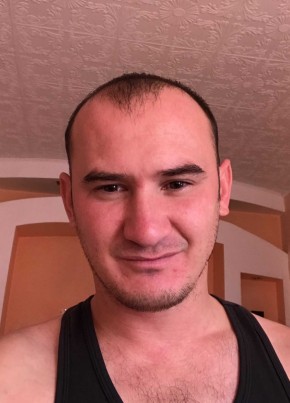 Олег, 35, Россия, Таксимо