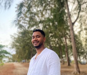 Kushal, 26, Mahebourg