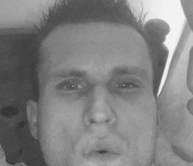 Rob, 36, Blackwood