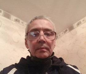 Александр, 68 лет, Волхов