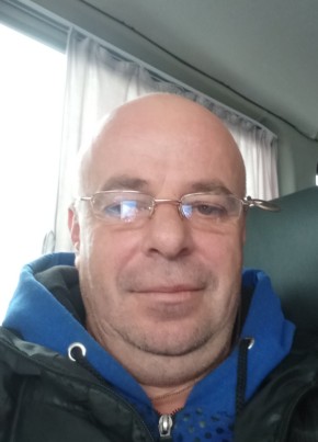 Леонид из Москвы 44 года