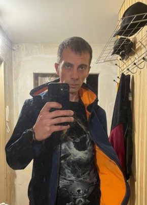 Anton из Новосибирска 44 года