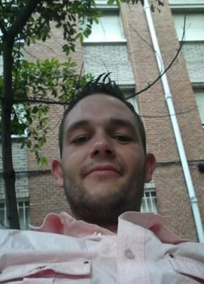 Victor, 35, Estado Español, La Villa y Corte de Madrid