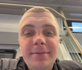 Artyem, 22, London