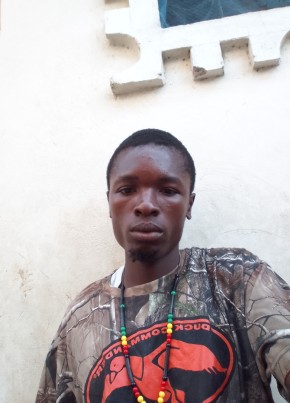 Salim Hassan из Mombasa 20 лет