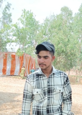 KAif malik, 18, India, Bilāri