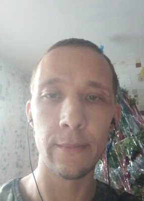 Гена, 35, Россия, Петровск-Забайкальский