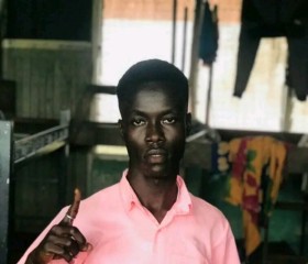 Nicholas, 23, Takoradi