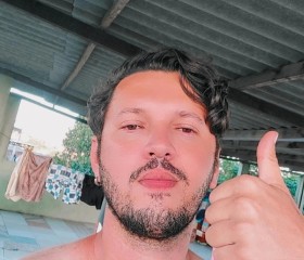 Bruno, 27, Vitoria