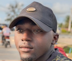 Dully, 32, Dar es Salaam