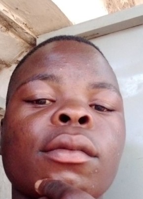 frank sichula, 20, Zambia, Lusaka